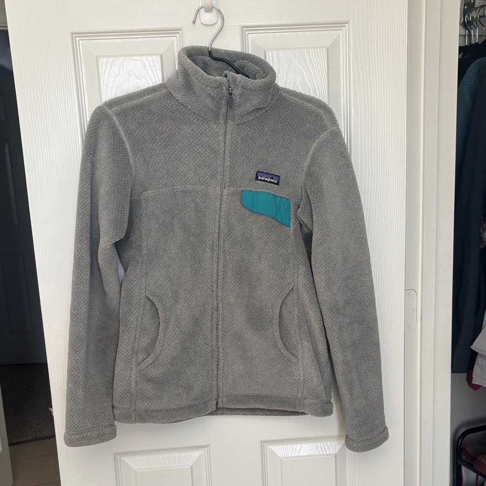 Patagonia Gray Fleece with Teal Pocket